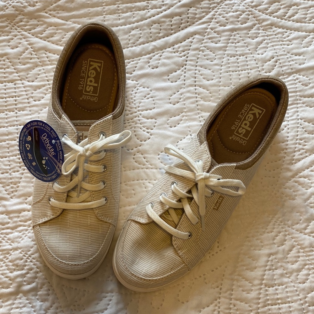 NWT Keds woman’s sneakers size 8